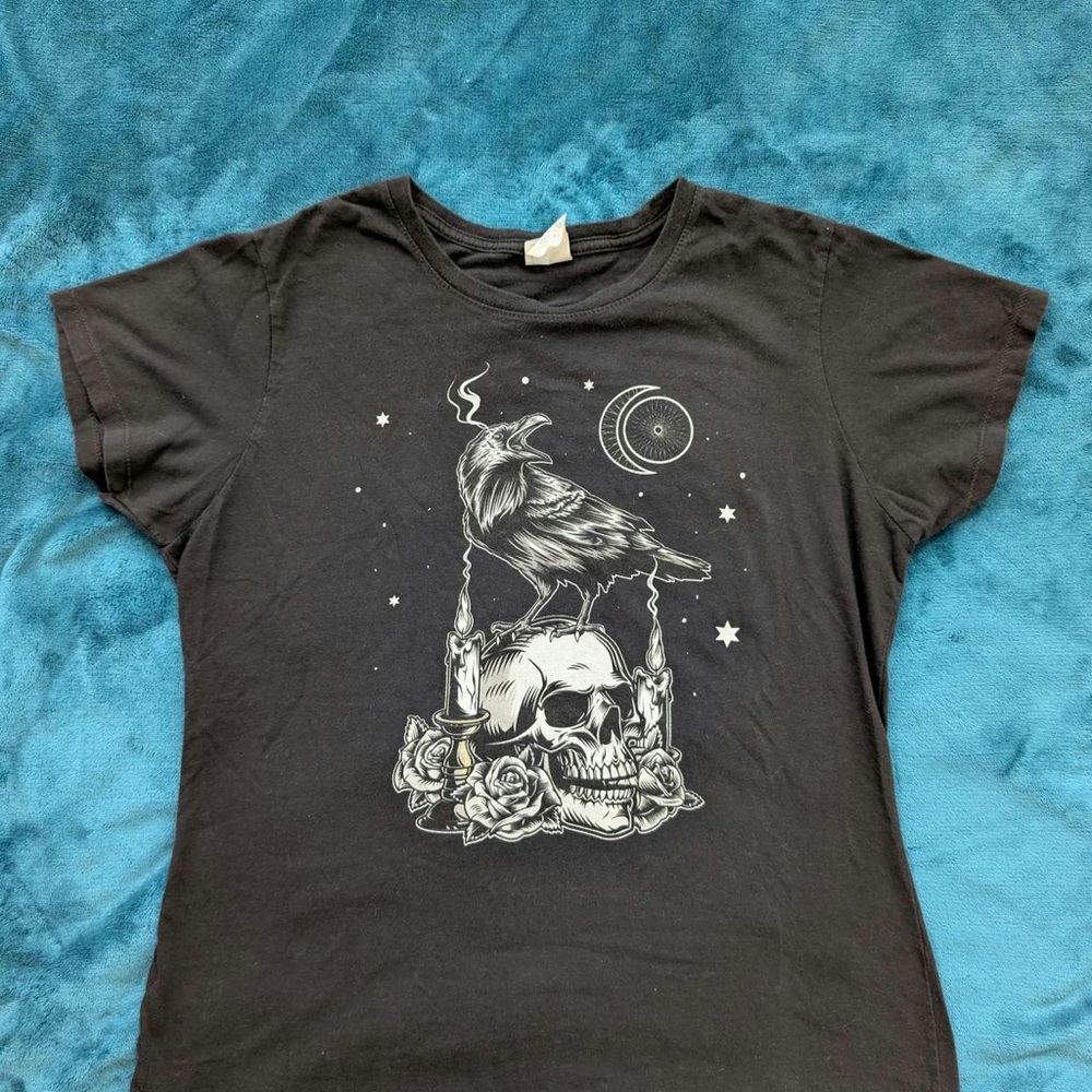 Black Graphic Tee with Raven and Skull Design
